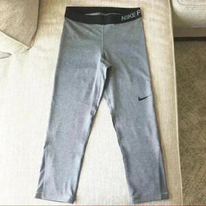 Nike Women's Training Capri Leggings